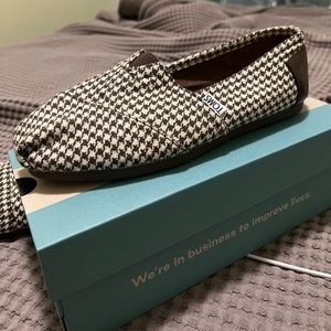 Houndstooth TOMS